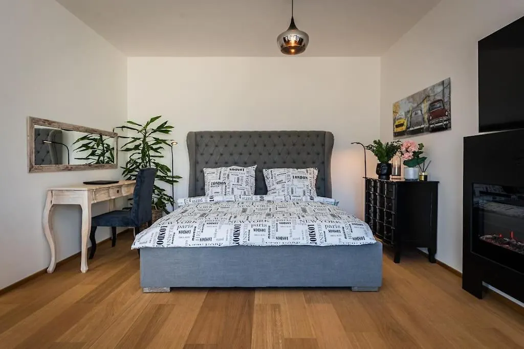 Romantic Wellness Apartment Prag